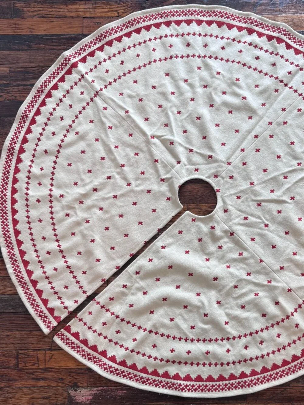 Crate & Barrel 'Ulsta' Nordic Cream & Red Embroidered Christmas Tree Skirt
